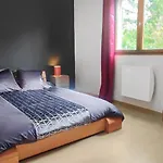 Tatil Evi Maison Plein Pied Avec Place De Parking, Jardin Clos Et Terrasse Exterieure, Quartier Calme Proche Centre Proche Gare, Capacite 4 Personnes