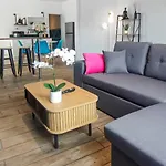 Maison Plein Pied Avec Place De Parking, Jardin Clos Et Terrasse Exterieure, Quartier Calme Proche Centre Proche Gare, Capacite 4 Personnes Tatil Evi Béthune