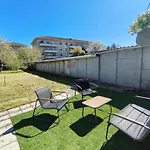 Maison Plein Pied Avec Place De Parking, Jardin Clos Et Terrasse Exterieure, Quartier Calme Proche Centre Proche Gare, Capacite 4 Personnes * Béthune