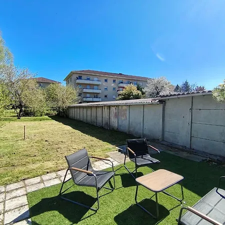 Parking, Jardin Clos Et Terrasse Exterieure, Maison Plein Pied Bethune, Quartier Calme Proche Centre Ville, Proche Gare, Capacite 4 Personnes Dom wakacyjny *