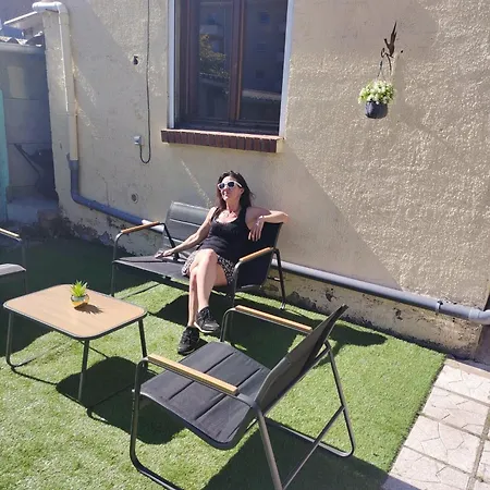 Дом отдыха Maison Plein Pied Avec Place De Parking, Jardin Clos Et Terrasse Exterieure, Quartier Calme Proche Centre Proche Gare, Capacite 4 Personnes