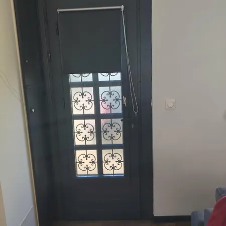 Maison Plein Pied Avec Place De Parking, Jardin Clos Et Terrasse Exterieure, Quartier Calme Proche Centre Proche Gare, Capacite 4 Personnes Дом отдыха *