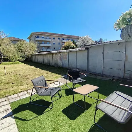 Maison Plein Pied Avec Place De Parking, Jardin Clos Et Terrasse Exterieure, Quartier Calme Proche Centre Proche Gare, Capacite 4 Personnes * Бетюн