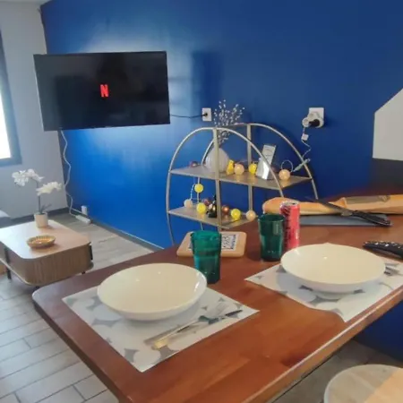 Parking, Jardin Clos Et Terrasse Exterieure, Maison Plein Pied Bethune, Quartier Calme Proche Centre Ville, Proche Gare, Capacite 4 Personnes 度假居 *